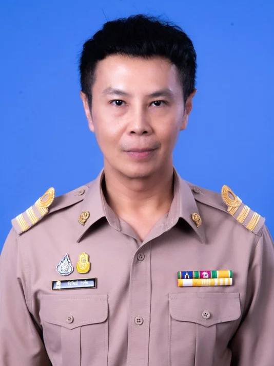 นายจีรวัฒน์ กาชัย