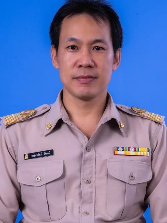 นายพงษ์ประพันธ์ ตันพงษ์