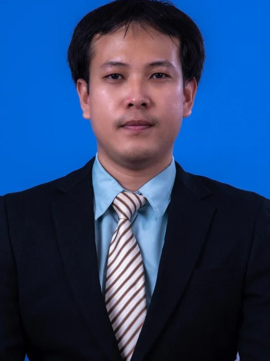 นายพีรศักดิ์ สมพงษ์วัชรกุล