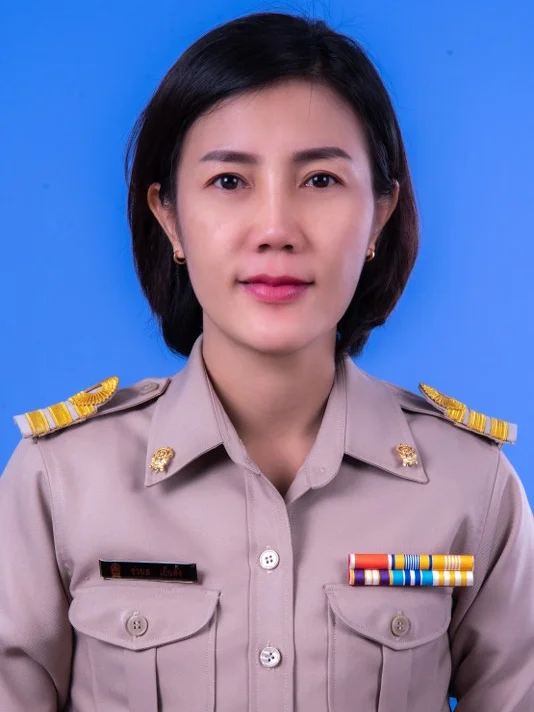 นางสาวชวมล เย็นตั้ง