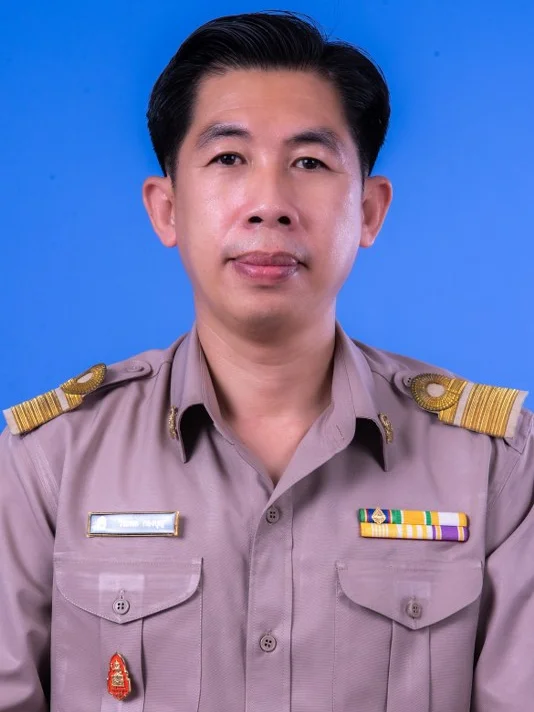 นายวีระพล กองบุญ