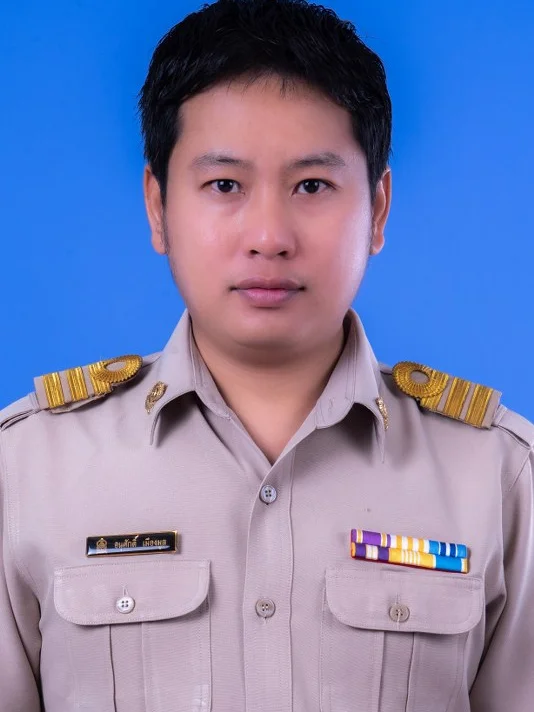 นายอนุศักดิ์ เมืองมูล