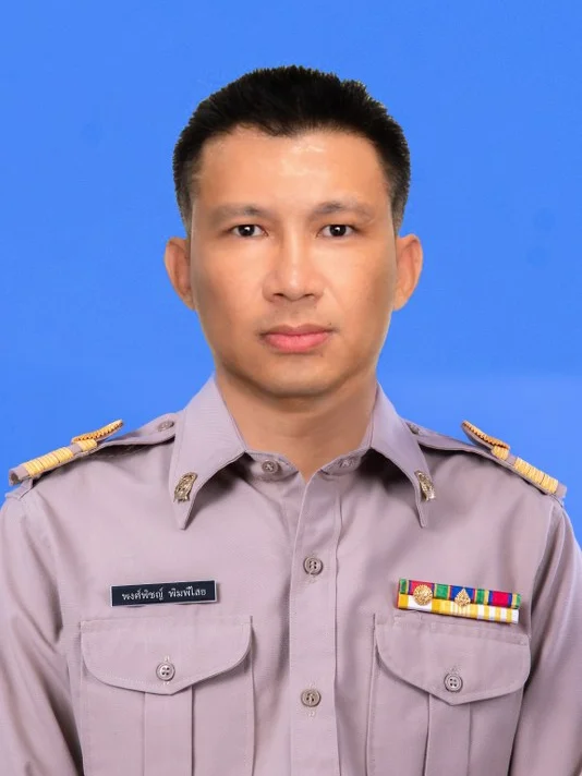 นายพงศ์พิชญ์ พิมพิไสย